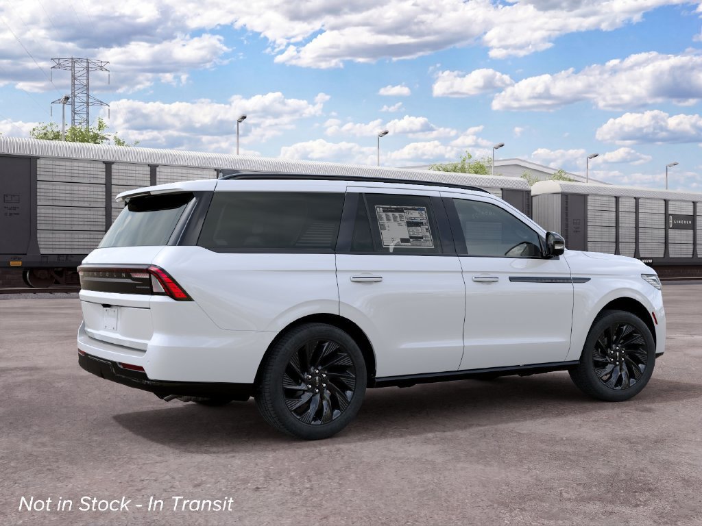 New 2027 Lincoln Navigator Reserve AWD/4WD image 6