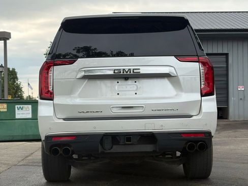 Used 2022 GMC Yukon XL Denali AWD/4WD image 9