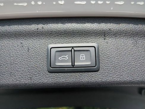 Used 2024 Audi Q3 2.0T Premium image 15