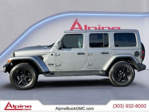 Used 2020 Jeep Wrangler Sahara image 2