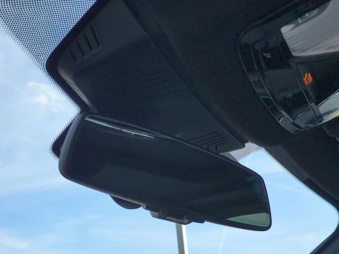 Used 2019 BMW 530e w/ Convenience Package image 27