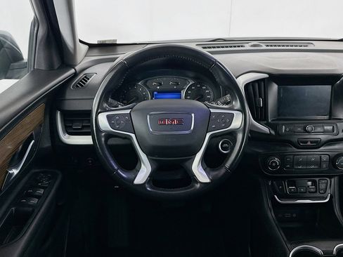 Used 2021 GMC Terrain SLE image 17