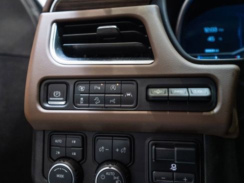 Used 2024 Chevrolet Tahoe High Country w/ Advanced Technology Package image 25