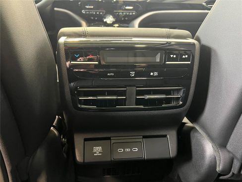 New 2026 Acura MDX SH-AWD image 30