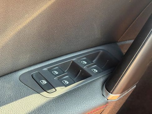 Used 2021 Volkswagen GTI SE image 21