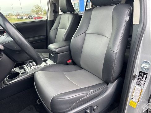 Used 2020 Toyota 4Runner 4WD image 15