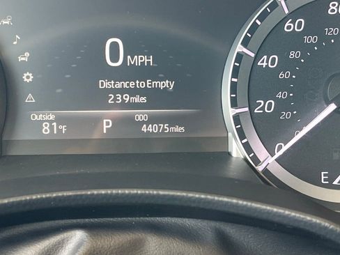 Certified 2024 Toyota Highlander LE image 32