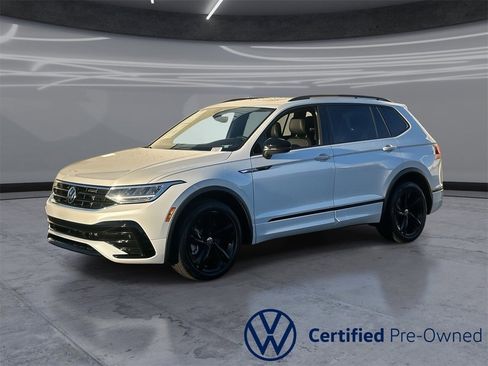 Certified 2023 Volkswagen Tiguan SE R-Line image 1