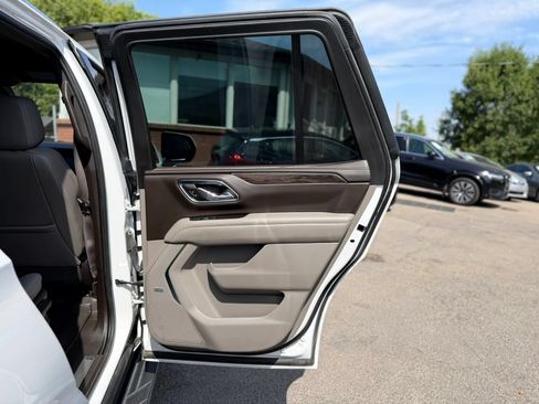 Used 2021 Chevrolet Tahoe LT AWD/4WD image 19