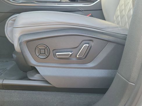 Used 2022 Audi SQ8 Prestige w/ Prestige Package image 13