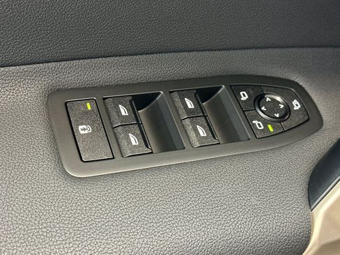 Used 2026 BMW iX xDrive60 AWD/4WD image 14
