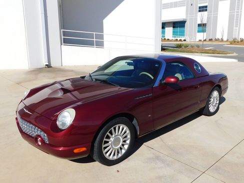 Used 2004 Ford Thunderbird image 7