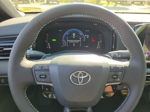 New 2026 Toyota Camry SE w/ Convenience Package image 7