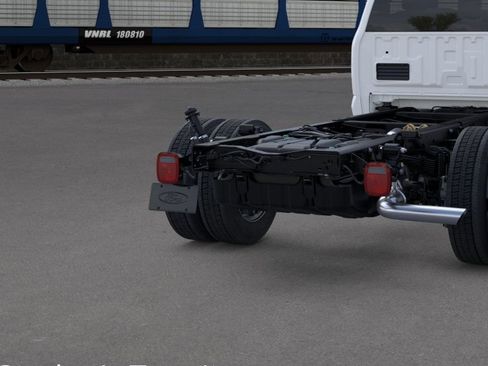 New 2026 Ford F450 XL w/ XL Chrome Package RWD image 20