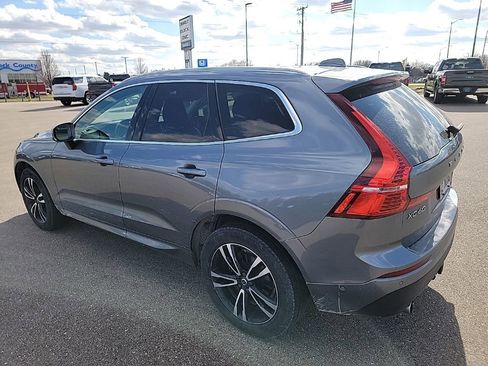 Used 2019 Volvo XC60 T6 Momentum w/ Multimedia Package image 10