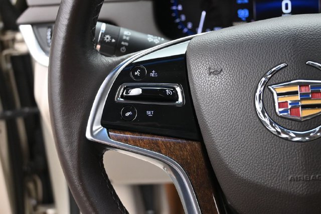 Used 2015 Cadillac XTS FWD image 28