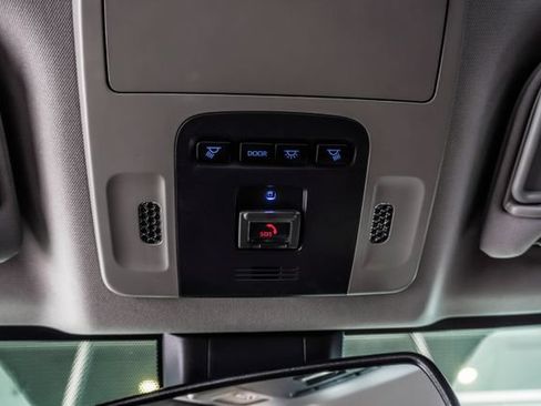 Used 2022 Toyota Camry XLE FWD image 27