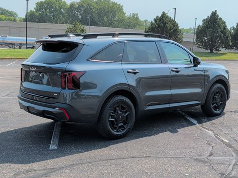 Certified 2024 Kia Sorento SX Prestige w/ Sage Leather Package AWD/4WD image 4