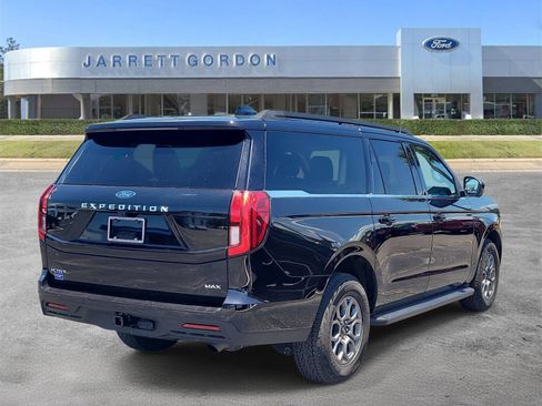 Used 2025 Ford Expedition Max Active AWD/4WD image 3