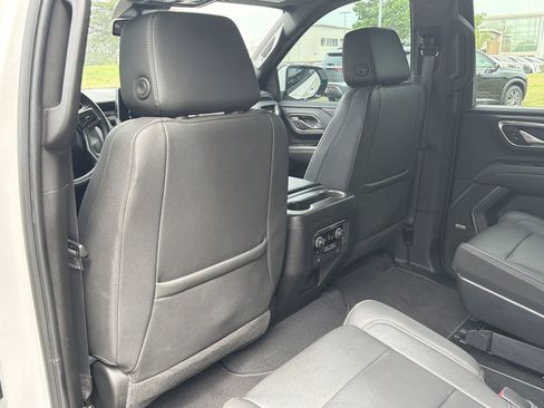 Used 2023 Chevrolet Tahoe Z71 w/ Luxury Package AWD/4WD image 23