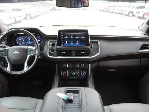 Used 2022 Chevrolet Tahoe LT w/ Luxury Package AWD/4WD image 23