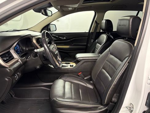 Used 2018 GMC Acadia Denali w/ Technology Package AWD/4WD image 22