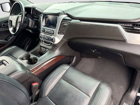 Used 2020 GMC Yukon XL SLT w/ Premium Edition image 39