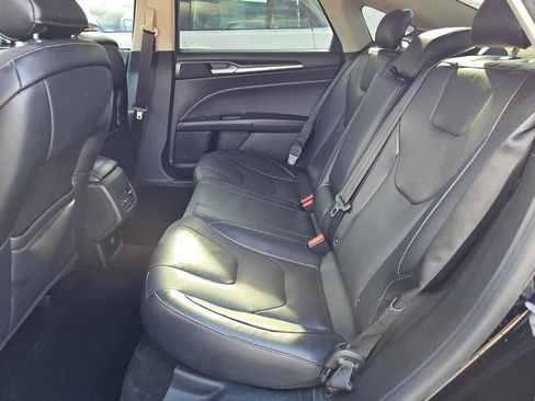 Used 2019 Ford Fusion Titanium AWD/4WD image 14