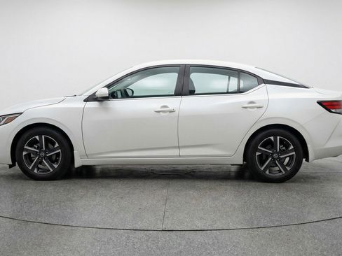 Used 2025 Nissan Sentra SV FWD image 5