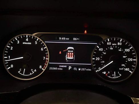 Used 2024 Nissan Pathfinder SV FWD image 9