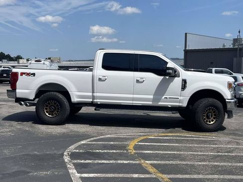 Used 2022 Ford F250 Lariat w/ Lariat Value Package AWD/4WD image 2