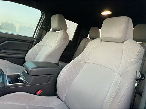 Used 2024 Toyota Tacoma SR5 image 17