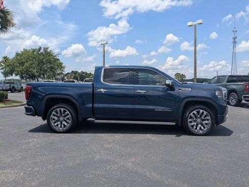 Used 2023 GMC Sierra 1500 Denali w/ Denali Reserve Package AWD/4WD image 2