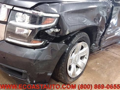 Used 2018 Chevrolet Tahoe LT w/ LT Signature Package image 17