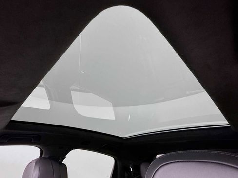 New 2025 Porsche Cayenne Turbo image 23