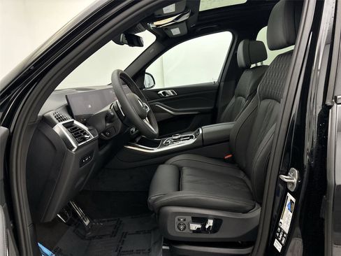 New 2026 BMW X5 M60i image 25