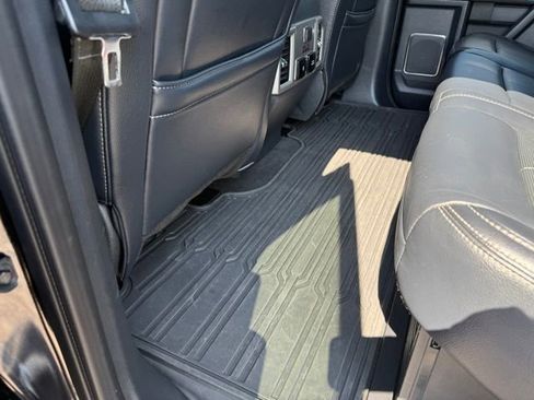 Used 2022 Ford F250 Lariat w/ Black Appearance Package image 26