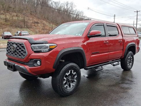 Used 2020 Toyota Tacoma TRD Off-Road image 3