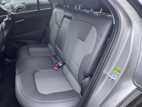 Used 2024 Kia Niro Wind w/ Wind Preserve Package FWD image 21