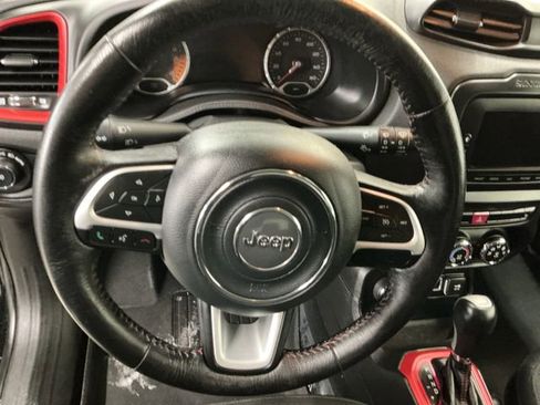 Used 2016 Jeep Renegade Trailhawk image 24
