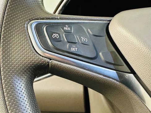 Used 2020 Chevrolet Malibu LT image 16