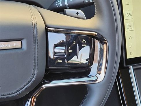 New 2025 Land Rover Range Rover Velar Dynamic SE image 27