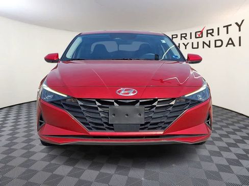 Used 2022 Hyundai Elantra SEL w/ Convenience Package image 2