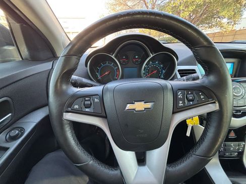 Used 2013 Chevrolet Cruze LT image 22