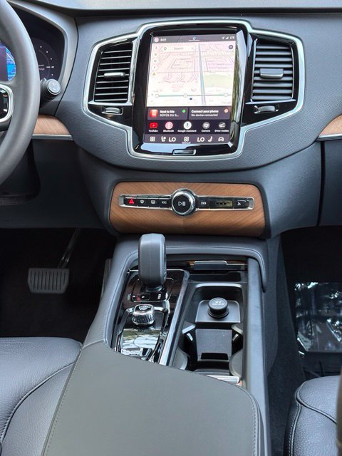 Used 2024 Volvo XC90 T8 Plus w/ Protection Package Premier AWD/4WD image 21