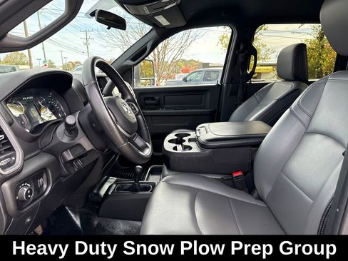 Used 2023 RAM 3500 Tradesman w/ Chrome Appearance Group image 13