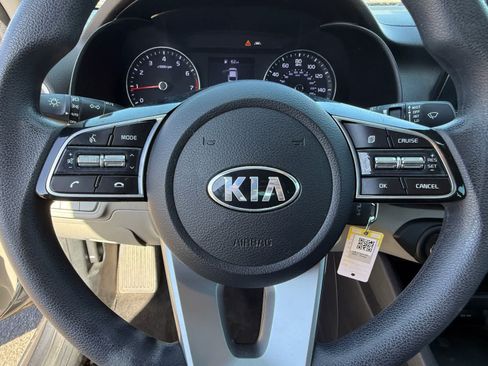 Used 2021 Kia Forte LXS FWD image 18