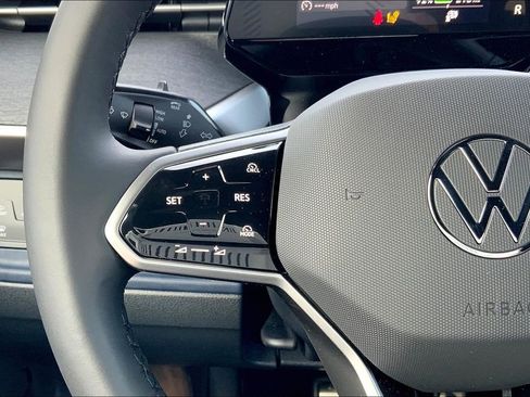 New 2025 Volkswagen ID. Buzz Pro S image 16