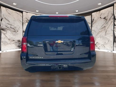 Used 2018 Chevrolet Suburban LT AWD/4WD image 6