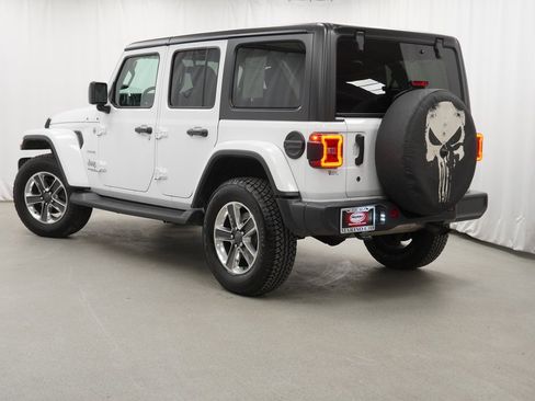 Used 2019 Jeep Wrangler Unlimited Sahara w/ Cold Weather Group image 14
